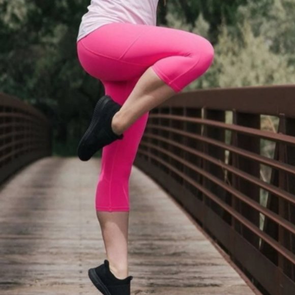 Zyia Active Pink Zipper Pocket Light n Tight Hi-Rise Crop 17" 4